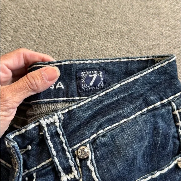 L.A. Idol Distressed Denim Skinny Jeans - Picture 5 of 5